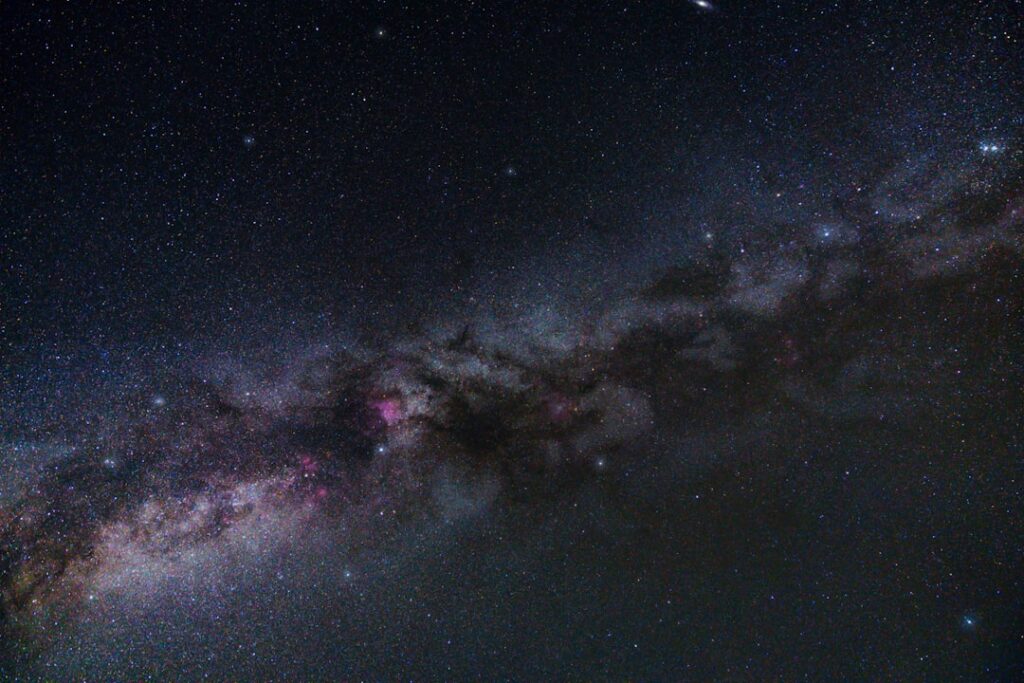 A night sky filled with lots of stars
